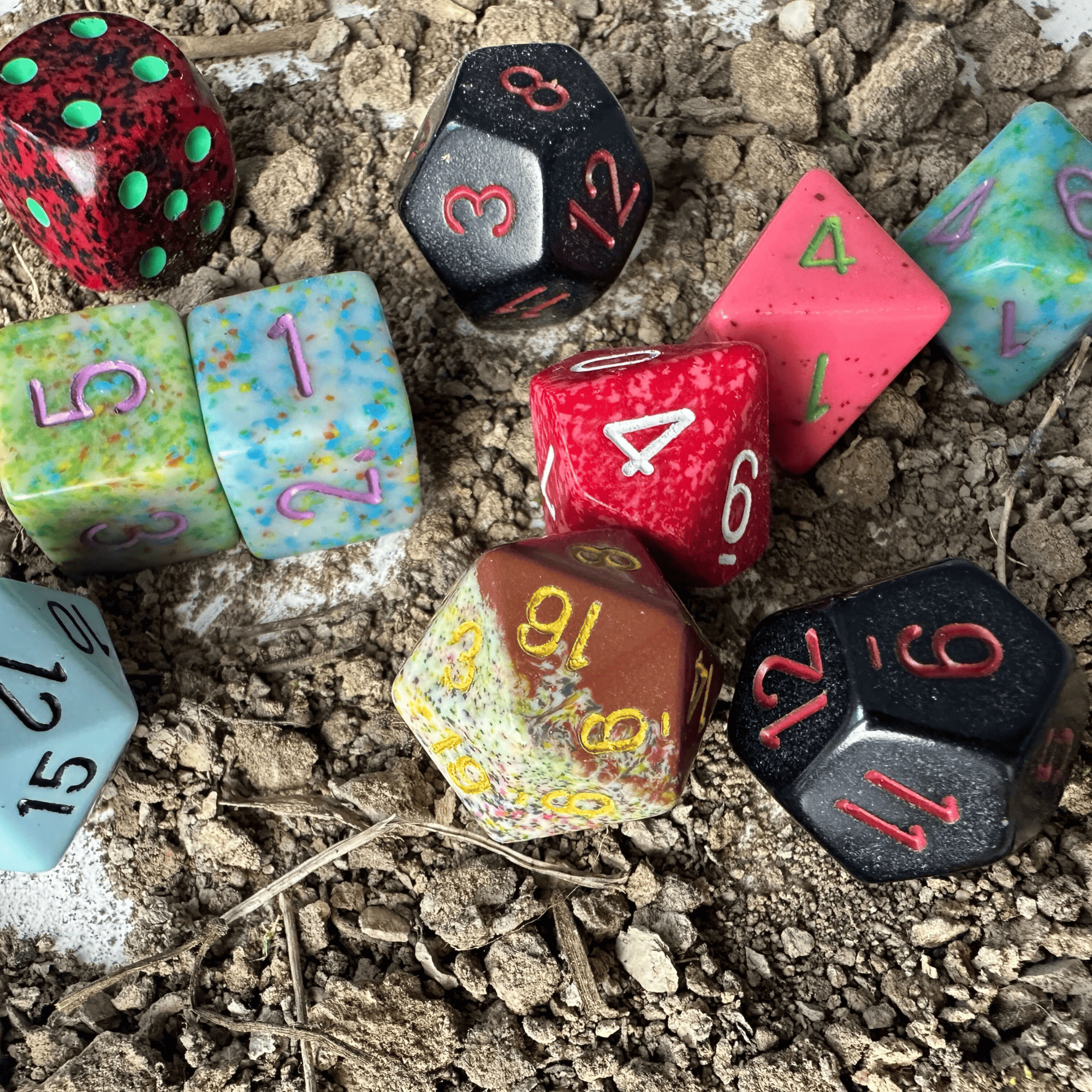 Chessex gesprenkelte Würfel