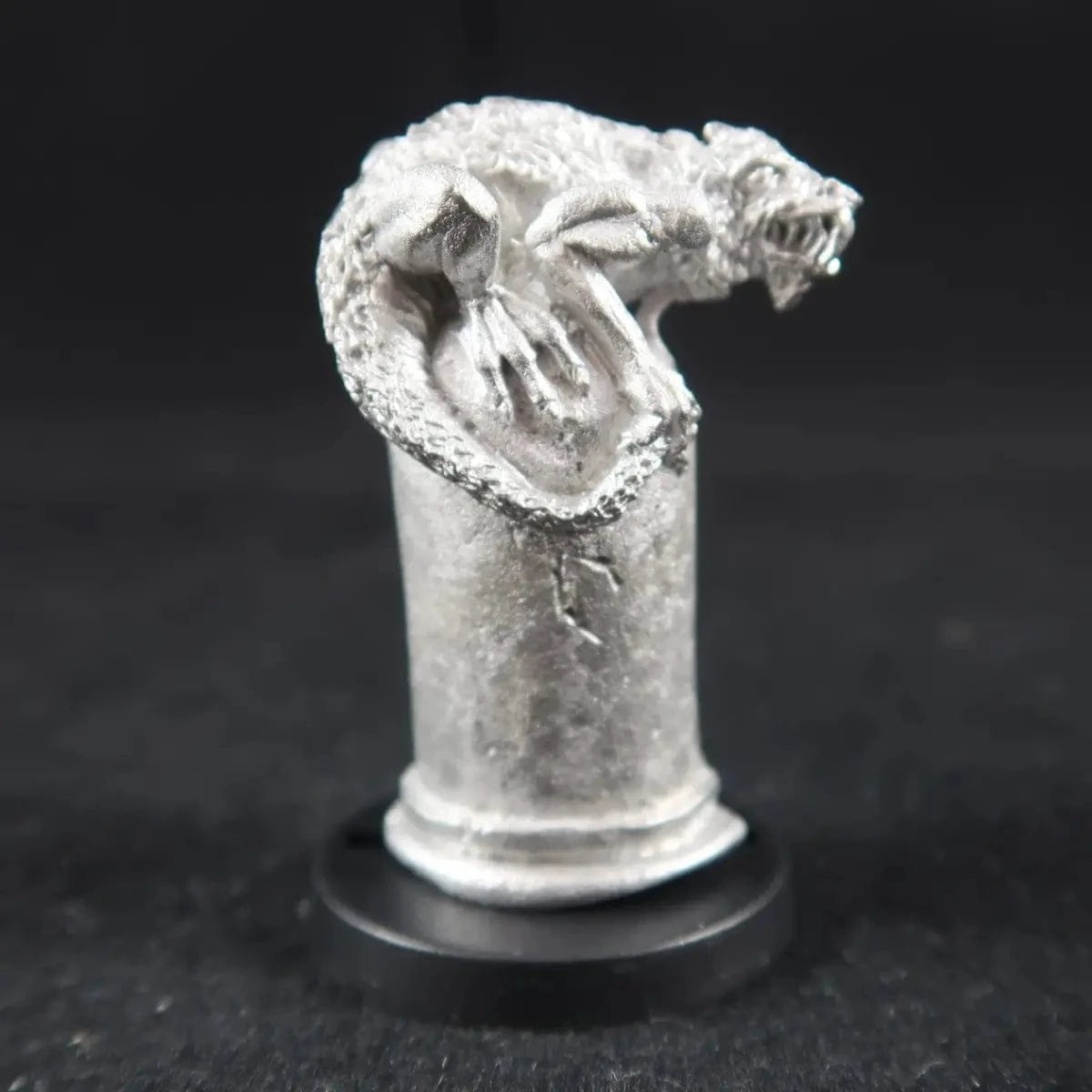 Ral Partha Earthdawn Beast on ruined Column