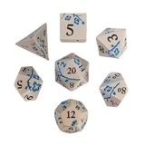 Metall Würfelset "Blue Blossom" – Silber mit blauen Blüten | 7-teiliges RPG Würfel Set