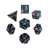 Metallwürfel Set Dunkelblau mit pinken Blüten | 7-teiliges Würfelset