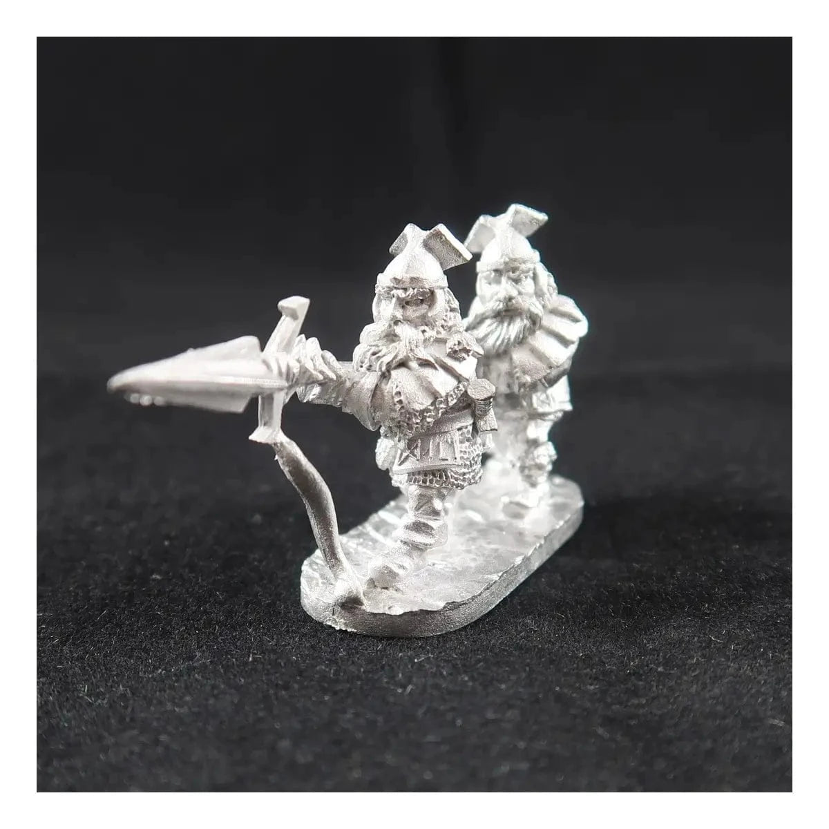 Ral Partha 2 Dwarves with Dragonslayer