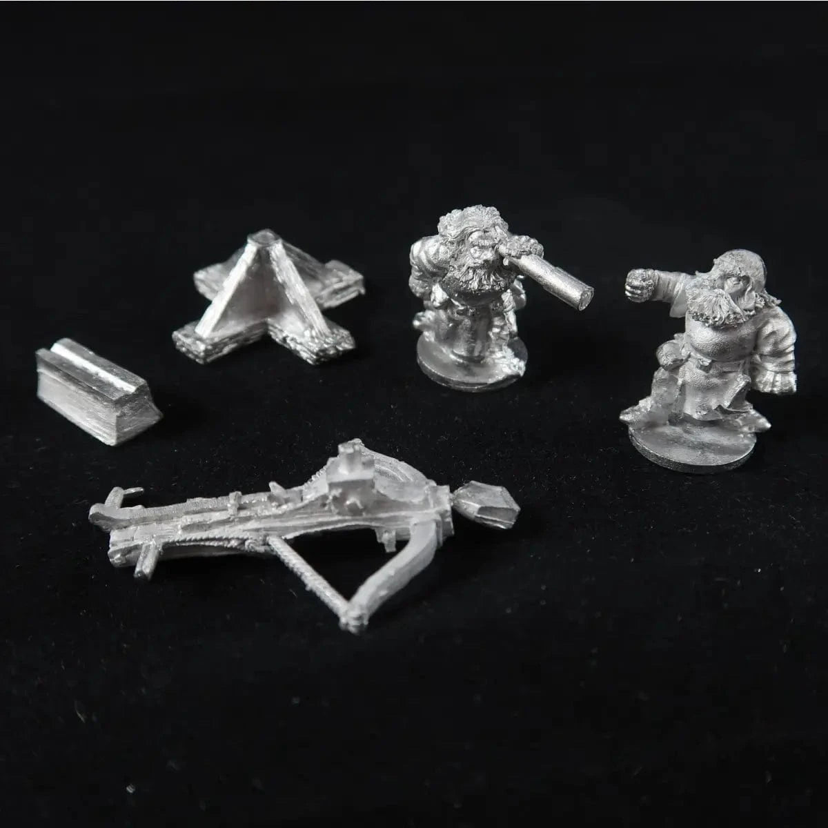 Ral Partha 2 Dwarves with Hornet Crossbow