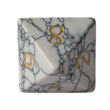 White Howlite Dice – Edelstein Würfelset | Weiß, Marmor & Gold