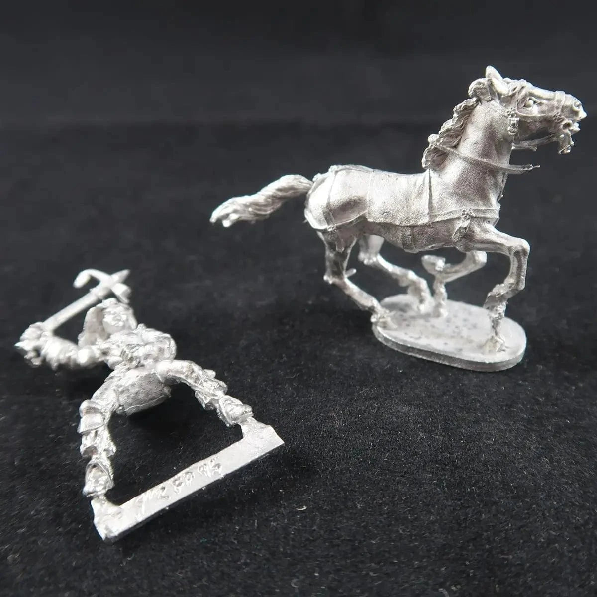 Ral Partha Alanfanian light Cavalrywoman (mounted)