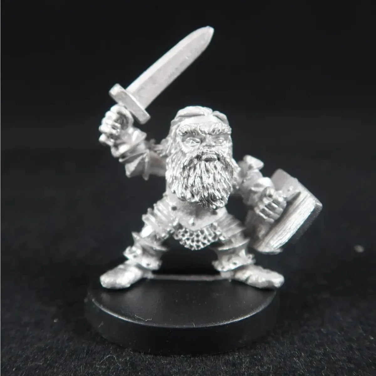 Ral Partha Armoured Dwarf #2