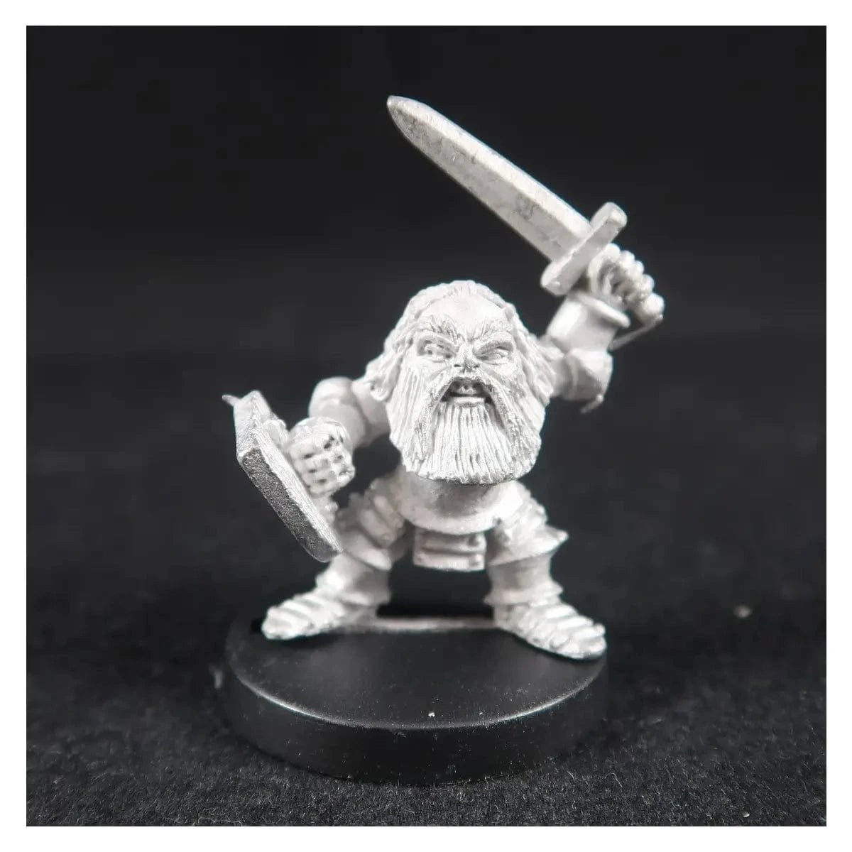 Ral Partha Armoured Dwarf #3