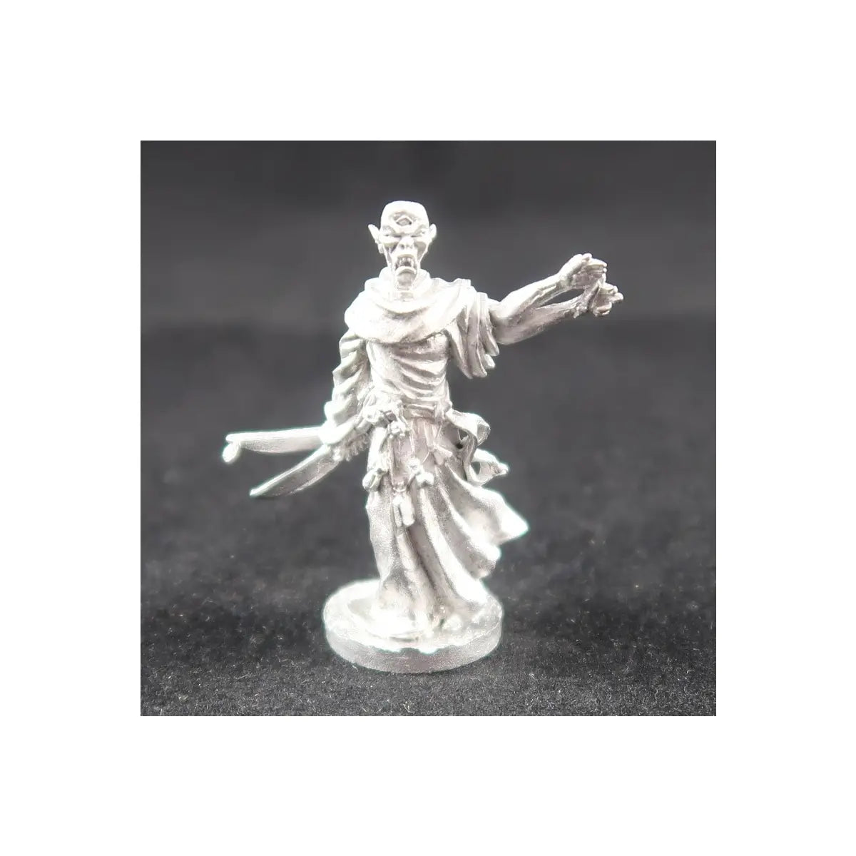 Asfaloth Paktierer