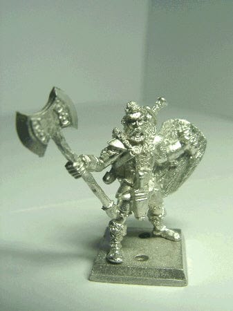 Ral Partha Barbarian Empire Reaver Tyrant with 2 handed Axe