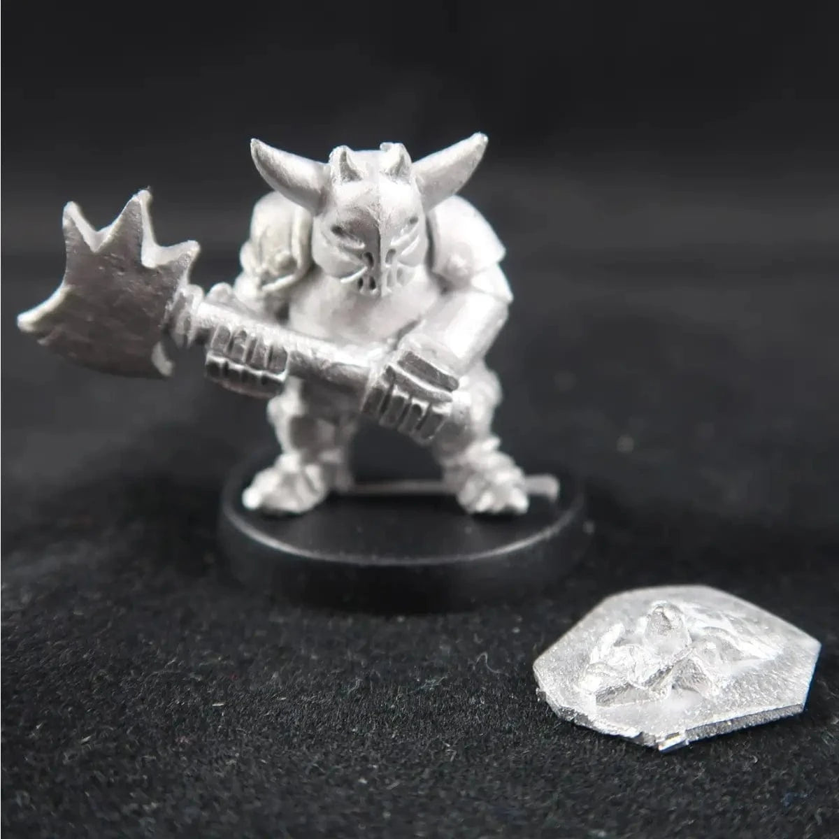 Ral Partha Chaos Dwarf Champion - Kleavarr the Baleful