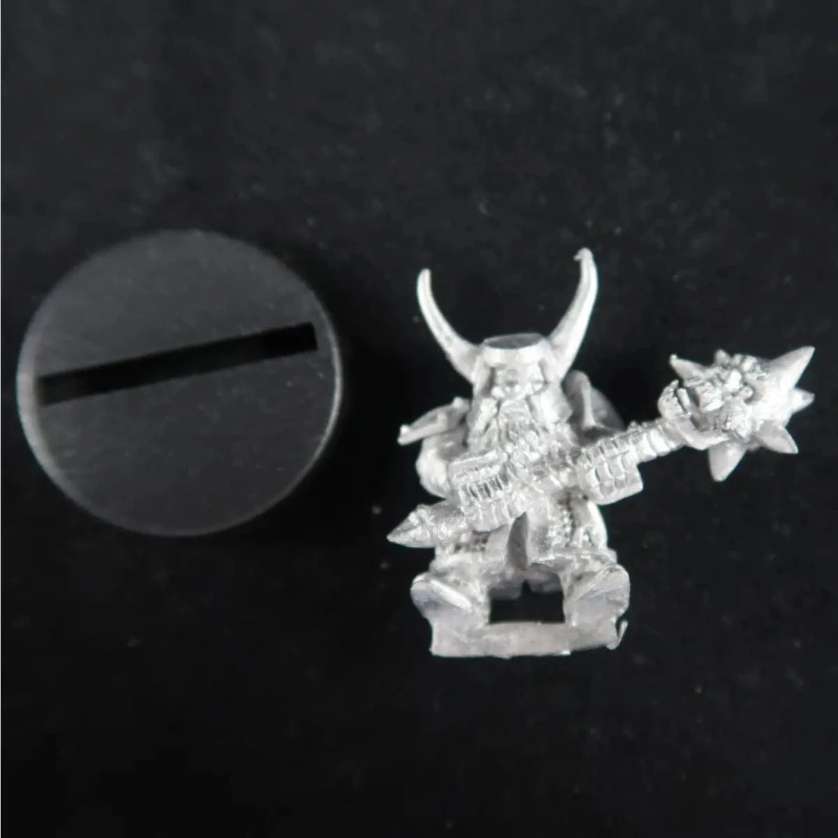 Ral Partha Chaos Dwarf with Mace - Karbunkl