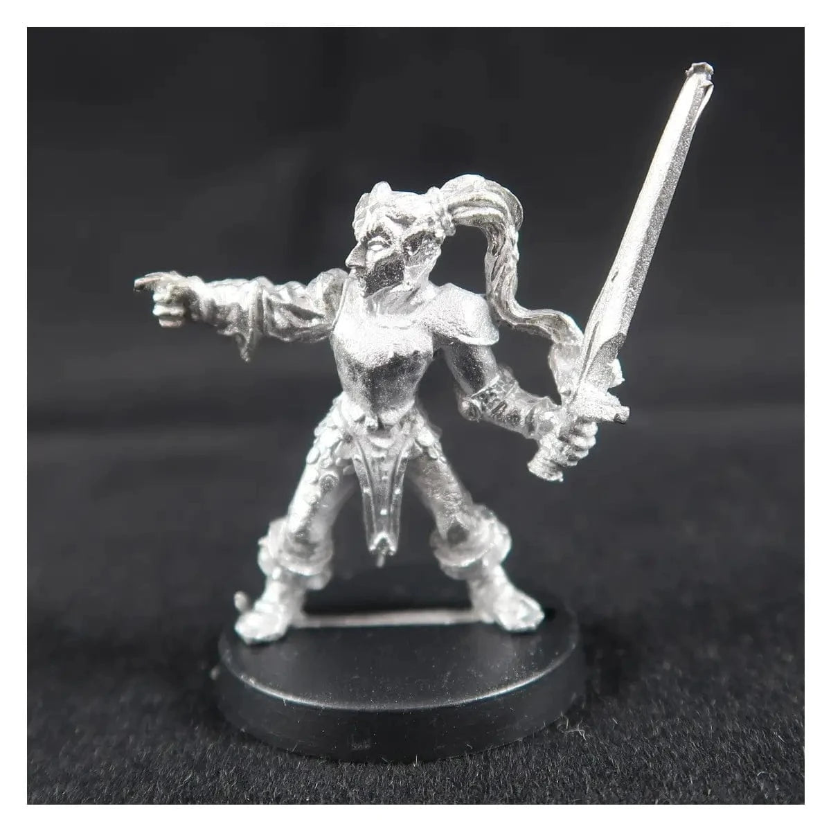 Ral Partha Elf Lieutenant