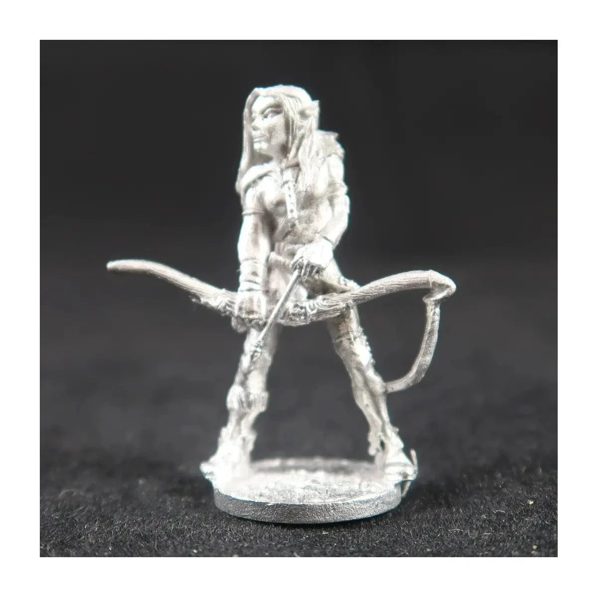 Ral Partha Elven Warrior - Auelfische Waldl�uferin
