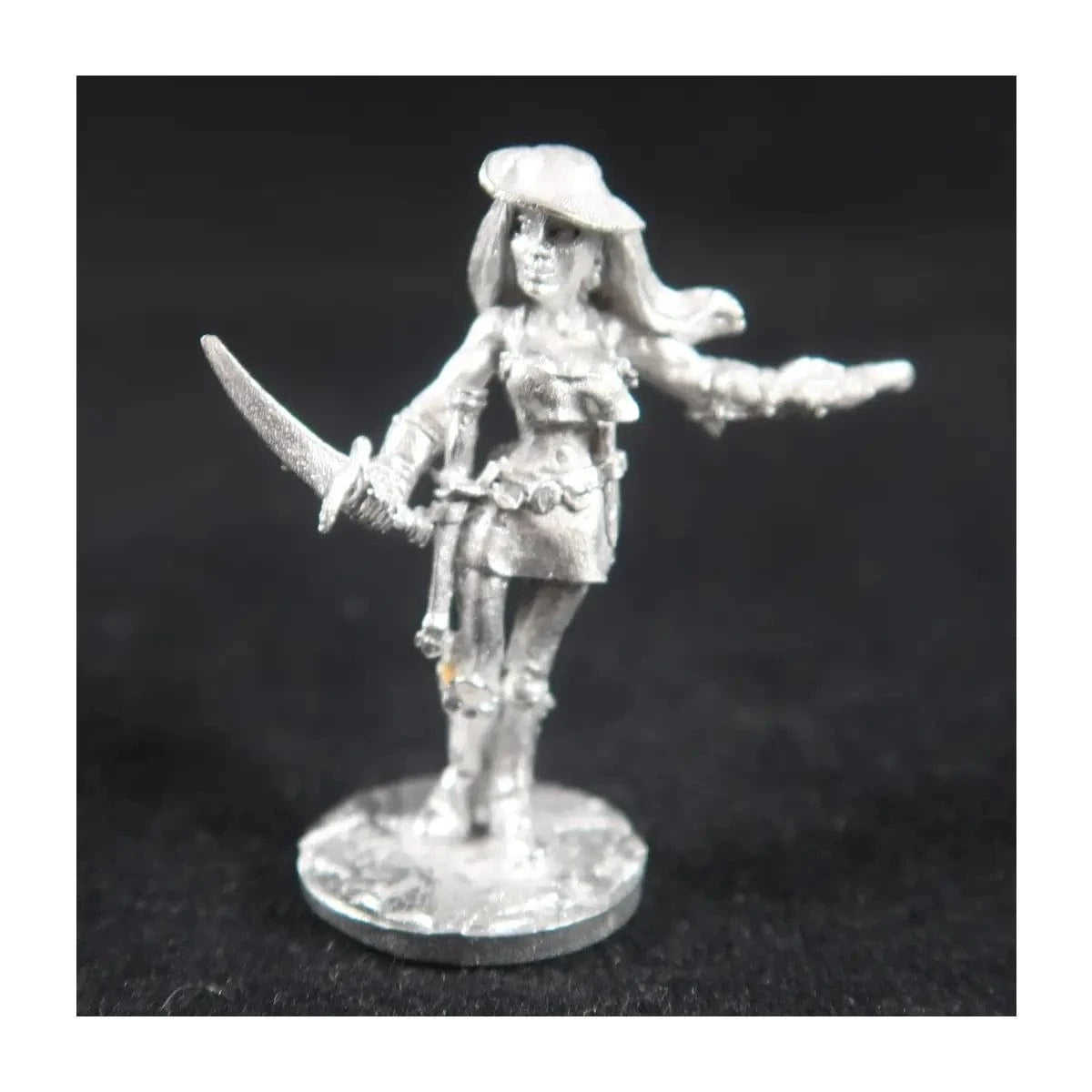 Ral Partha Female Rogue - Cantaresische Diebin