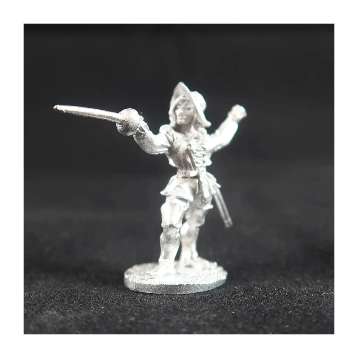 Ral Partha Female Rogue