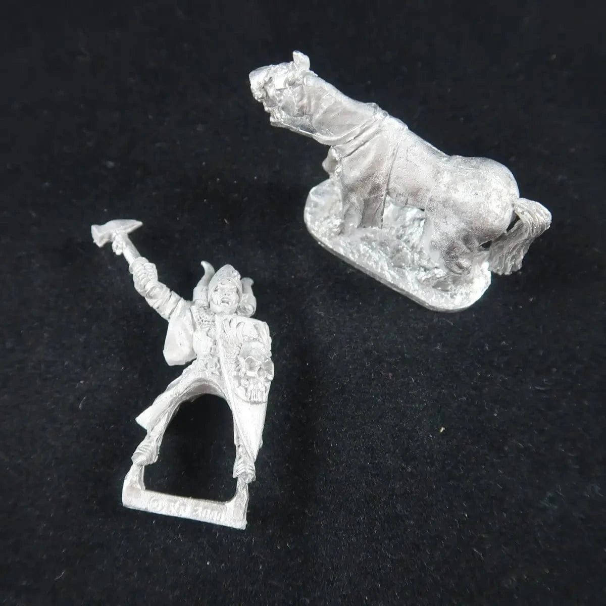 Ral Partha Lucardus von Kemet mounted Knight