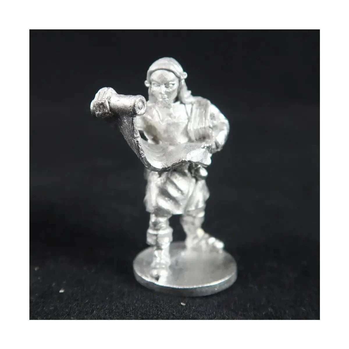 Ral Partha Male Cleric of Hesinde