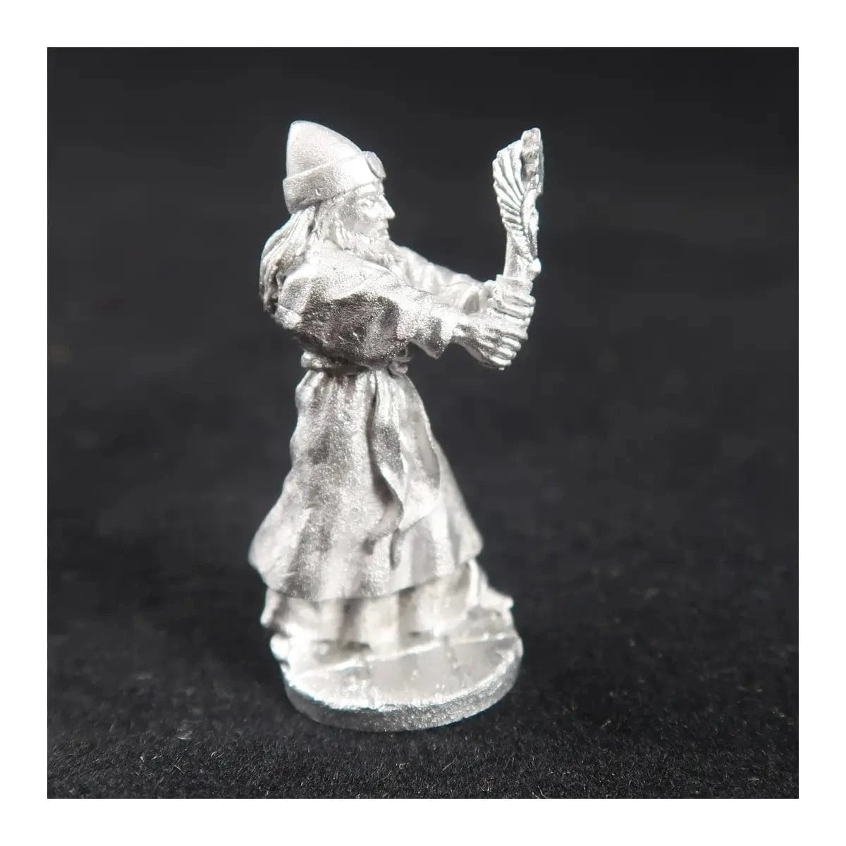 Ral Partha Male Cleric of Praios