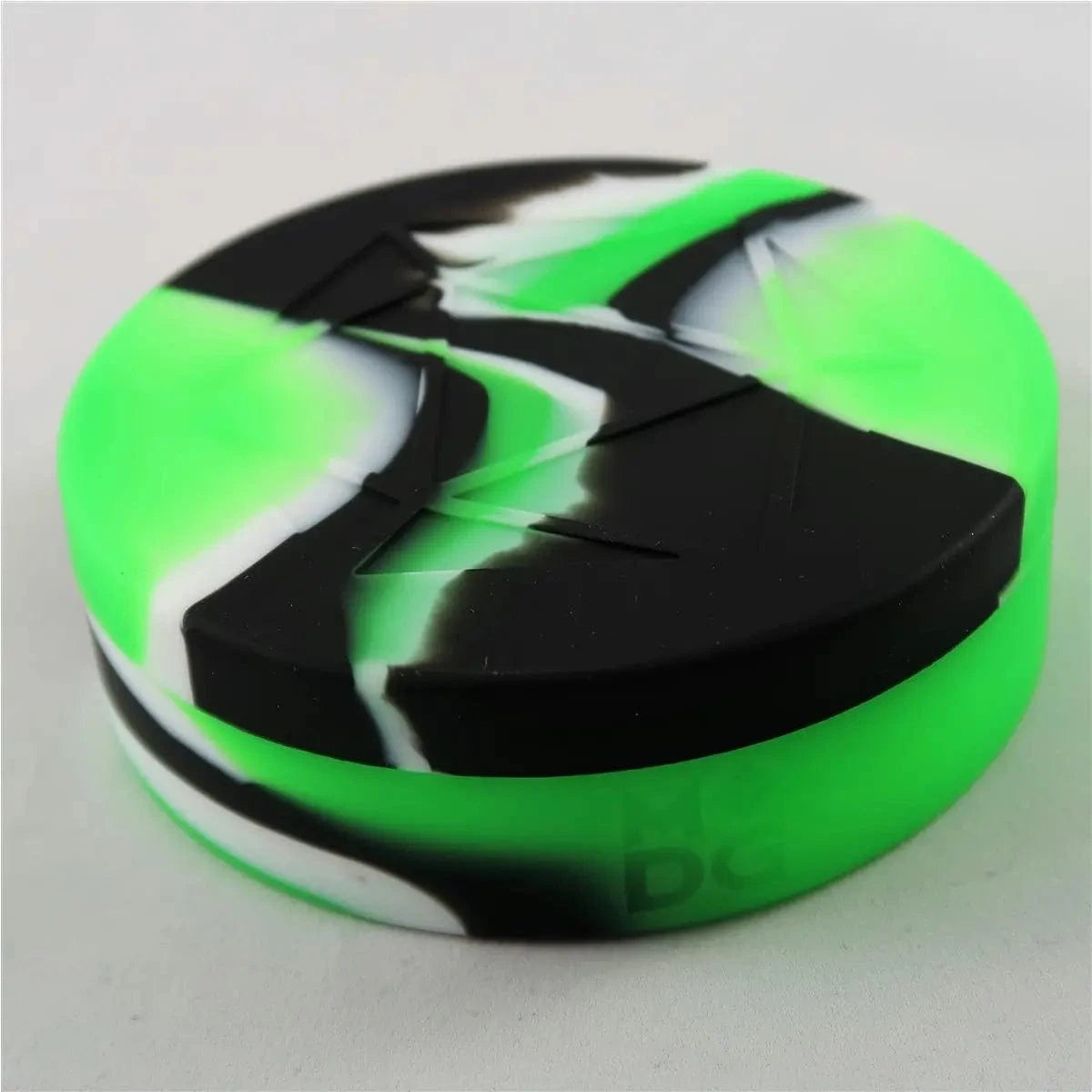 Metallic Dice Games Silikon Würfel Box green/black/white