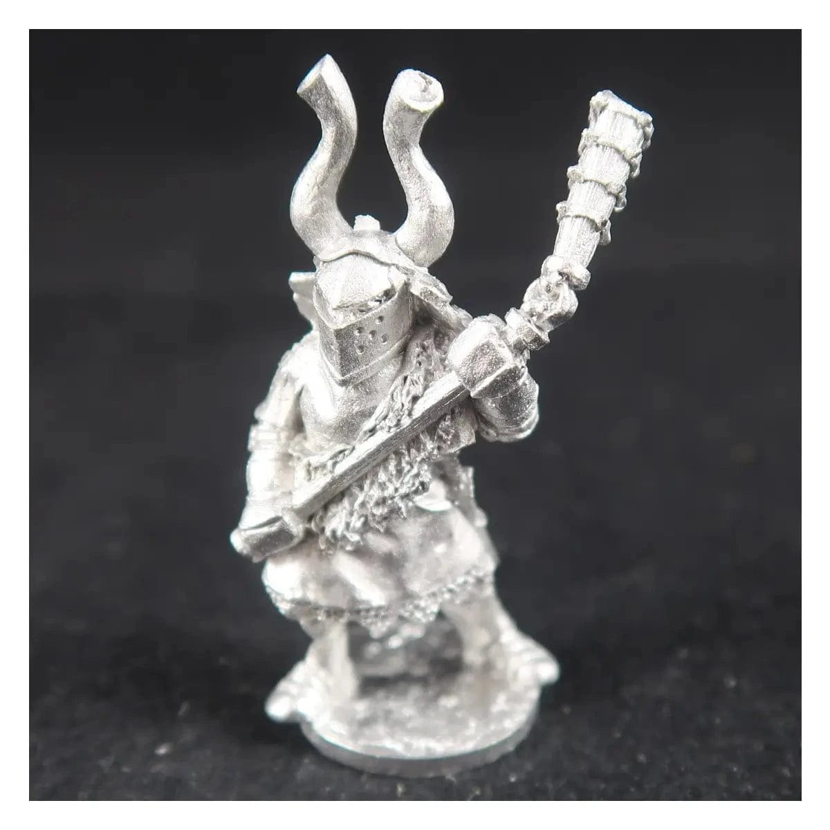 Ral Partha Weiden heavy Knight with Flail