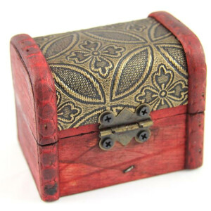 mini chest with leather design 3