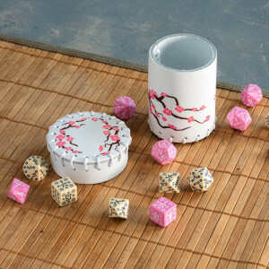 Dice cup Japanese